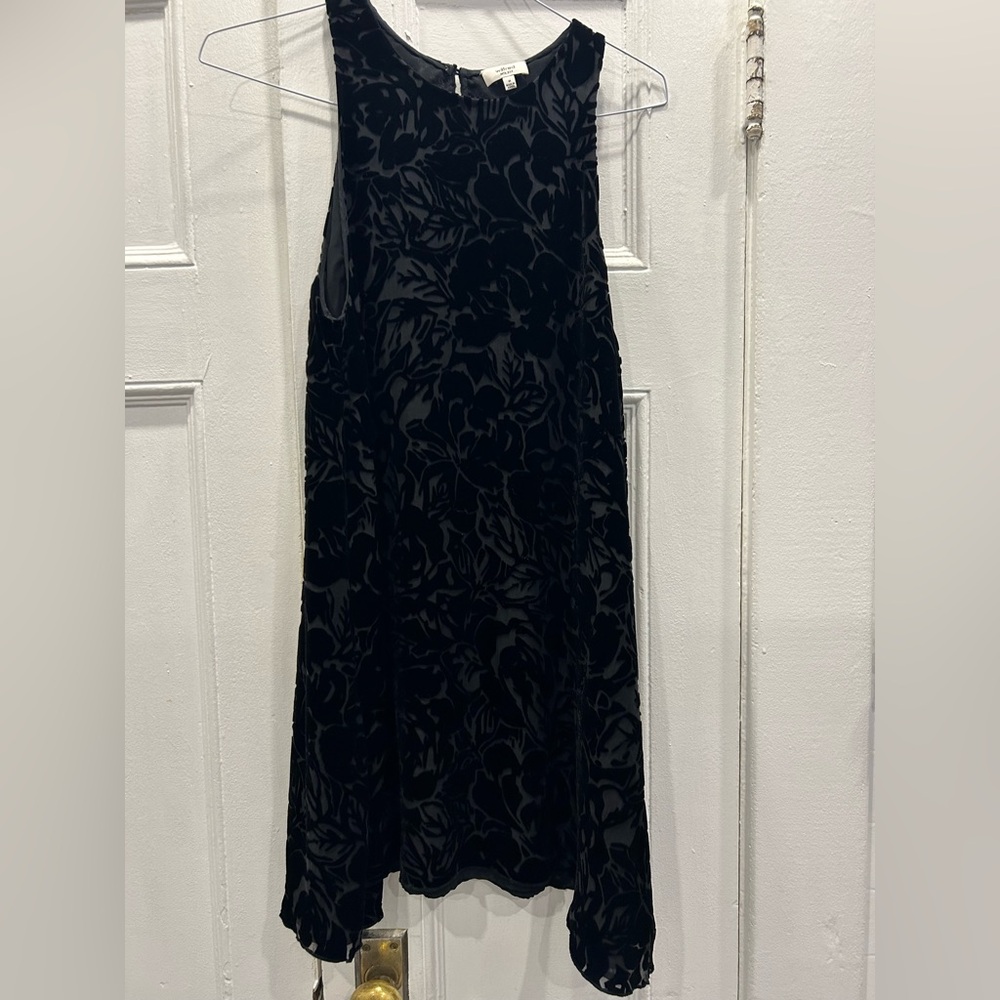 Aritzia Babaton Silk blend velvet sleeveless Dress size medium
